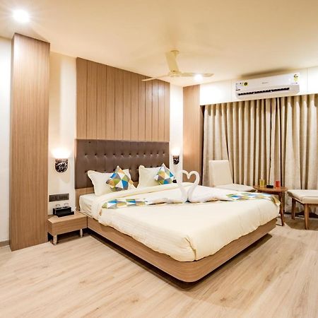 Hotel Nexus Rajkot Eksteriør billede