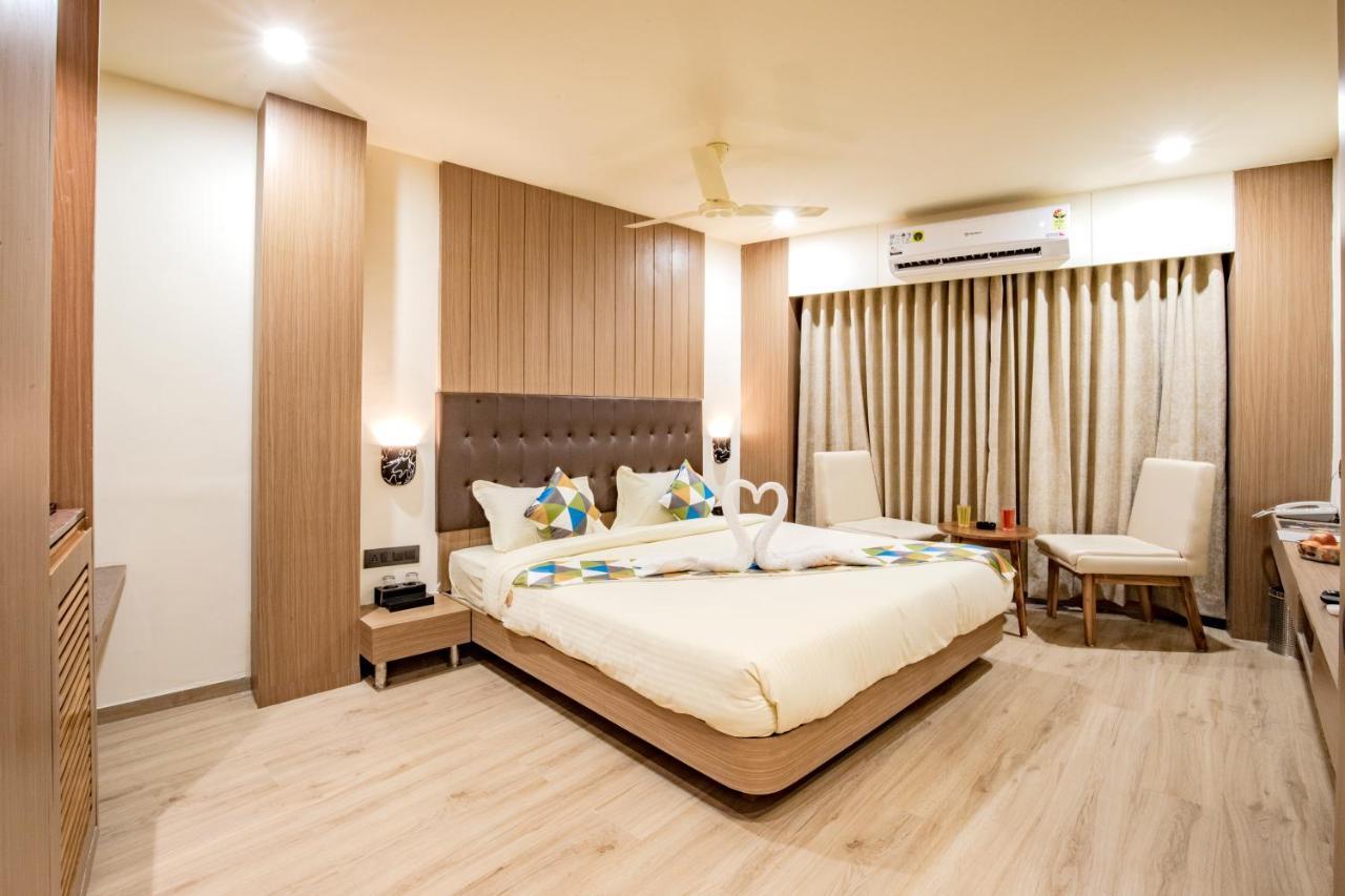 Hotel Nexus Rajkot Eksteriør billede