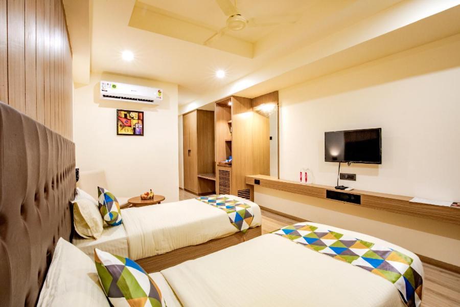 Hotel Nexus Rajkot Eksteriør billede