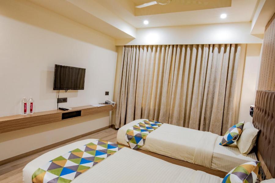 Hotel Nexus Rajkot Eksteriør billede