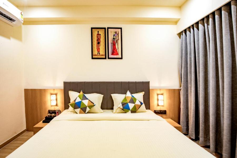 Hotel Nexus Rajkot Eksteriør billede
