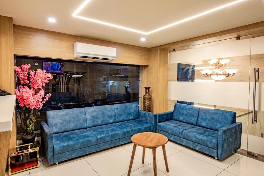 Hotel Nexus Rajkot Eksteriør billede