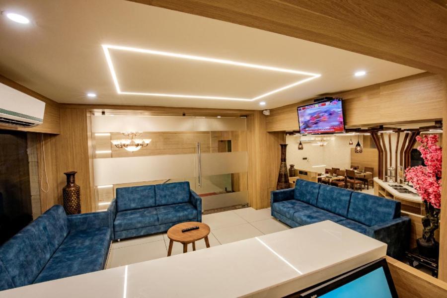 Hotel Nexus Rajkot Eksteriør billede